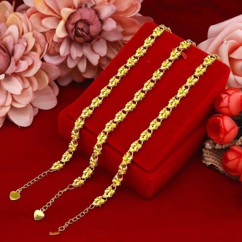 Lucky Clover Heart Necklace – 14K Gold-Plated Gift for Her