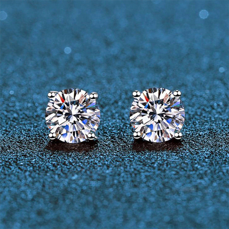 S925 Moissanite Stud Earrings – Classic Four-Claw Style