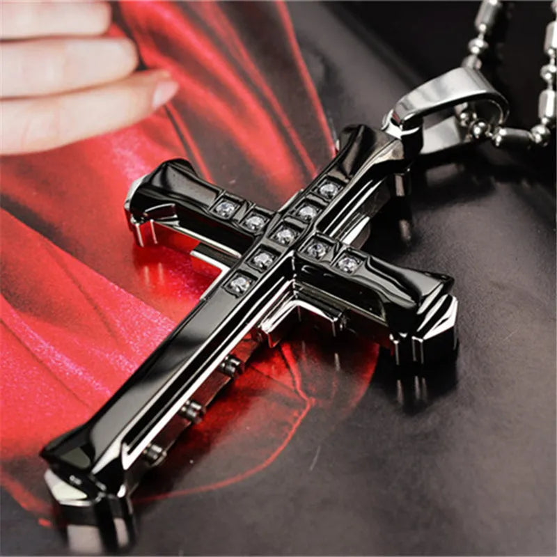 New Fashion Cross Necklace for Men Jesus Crystal Cross Pendant Necklace Black Silver Color Stainless Steel Necklace Jewelry