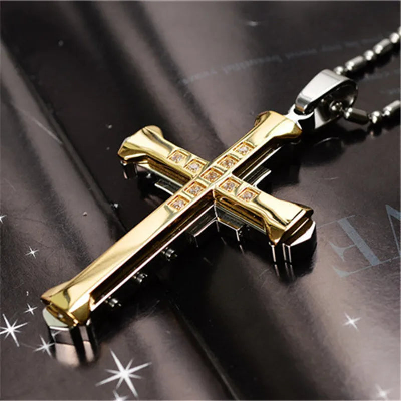 New Fashion Cross Necklace for Men Jesus Crystal Cross Pendant Necklace Black Silver Color Stainless Steel Necklace Jewelry