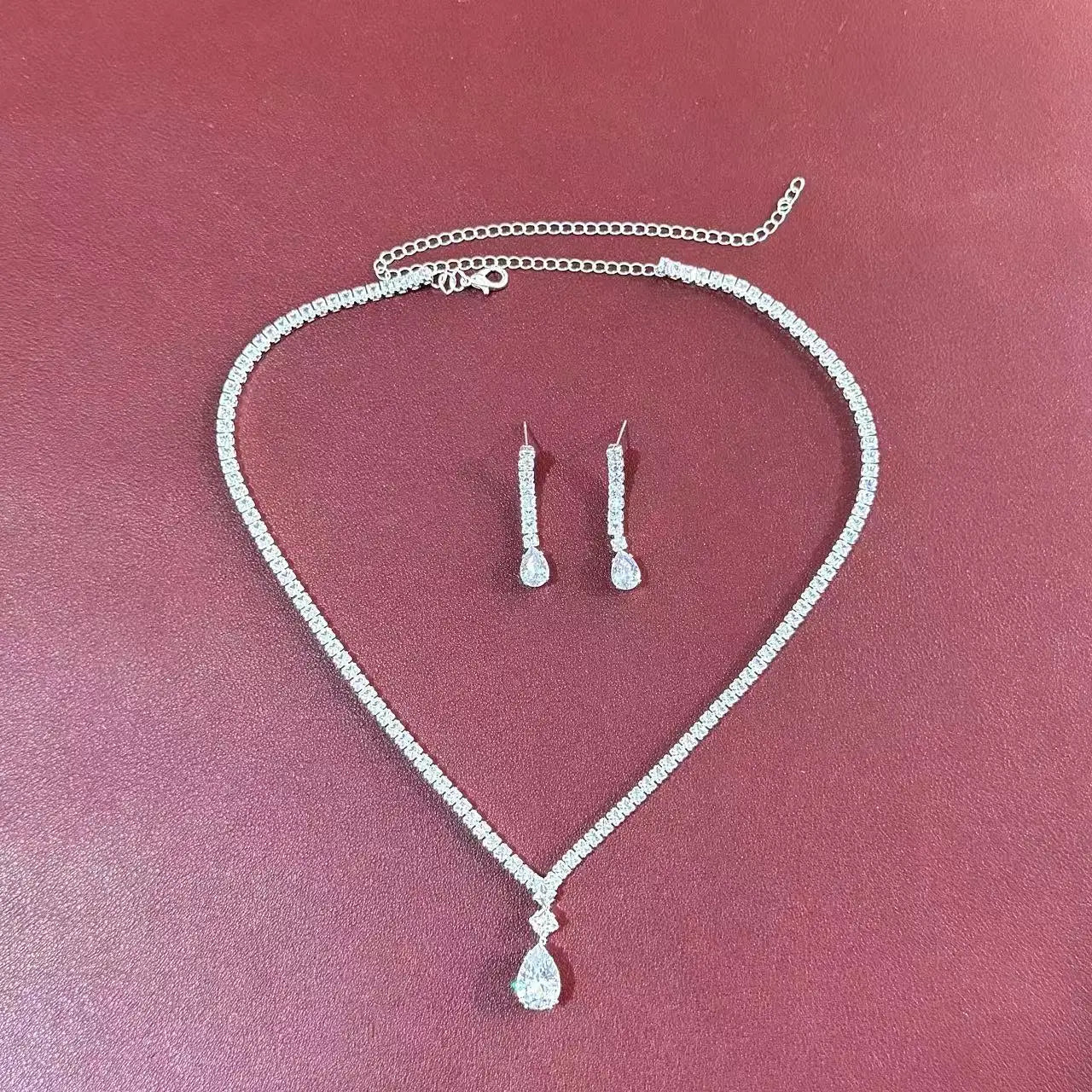 3-piece set of fashionable, simple, exquisite, sparkling jewelry chain for women