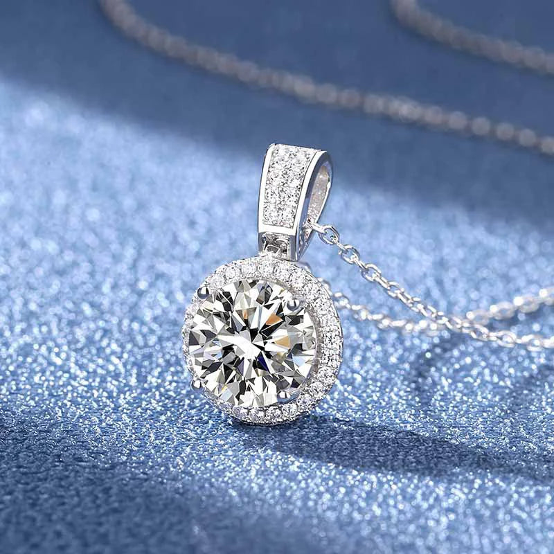 2-Carat Moissanite Necklace – 1 Dazzling Wedding-Ready Pendant