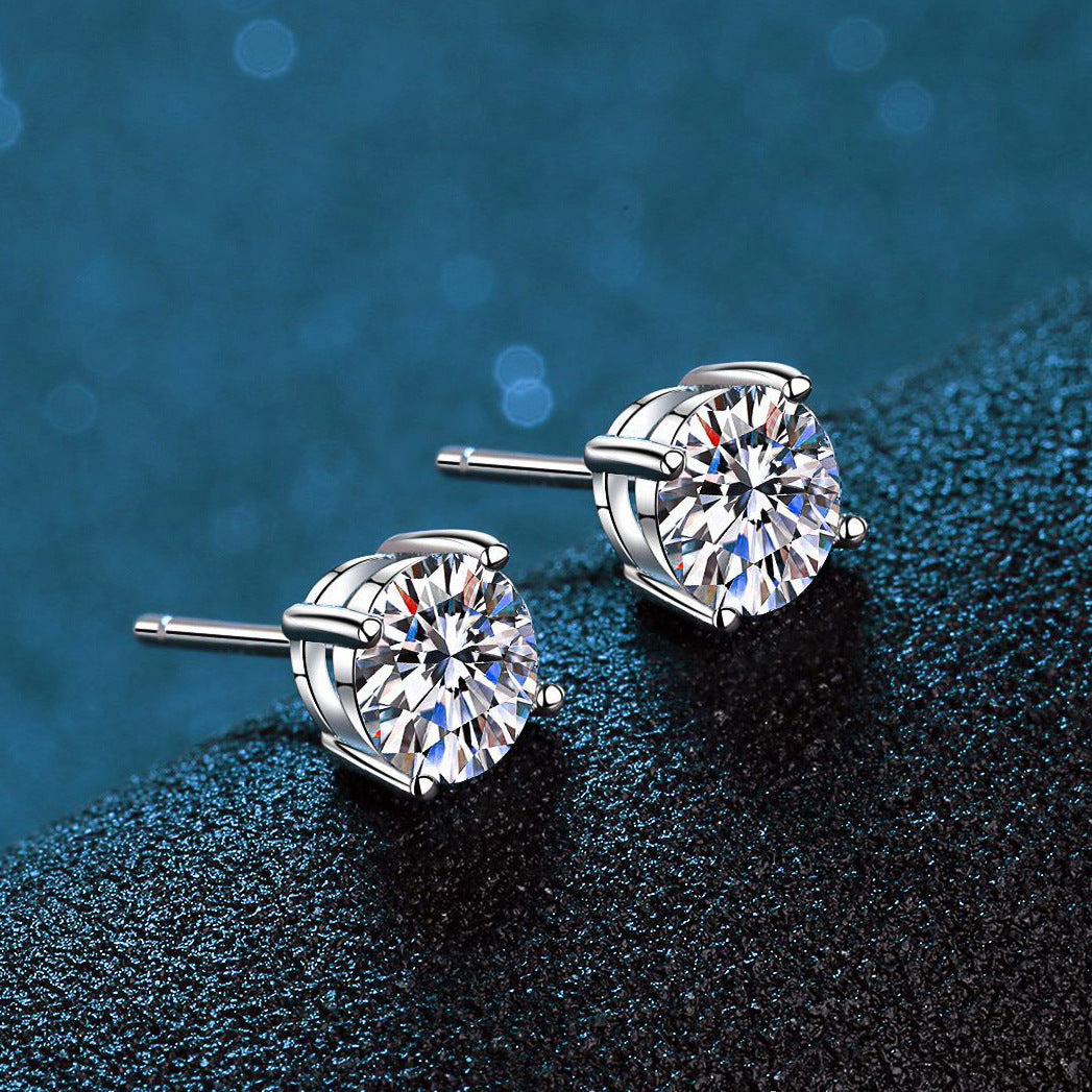 S925 Moissanite Stud Earrings – Classic Four-Claw Style