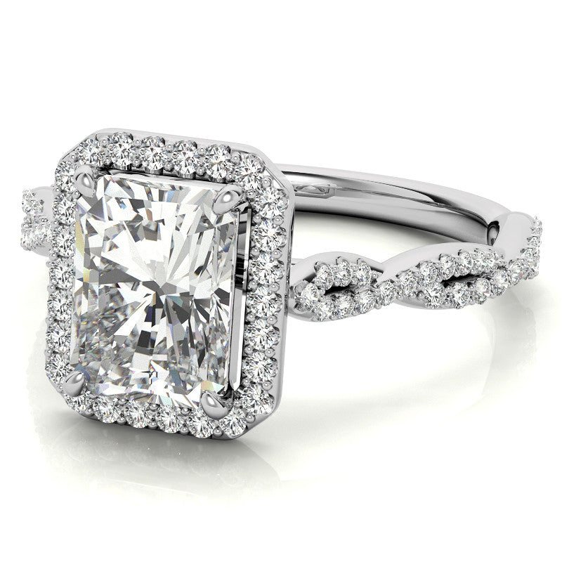 Emerald Moissanite Ring – 14K Gold Brilliance in 1 Stunning Piece