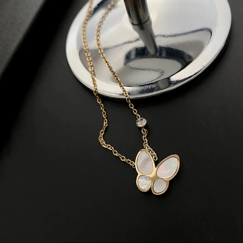 Top 1 Butterfly Pendant Necklace – Charming Look for Her