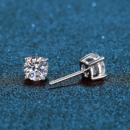 S925 Moissanite Stud Earrings – Classic Four-Claw Style