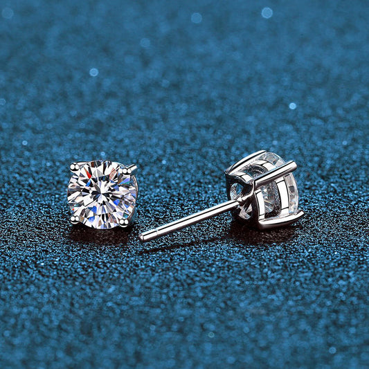 S925 Moissanite Stud Earrings – Classic Four-Claw Style
