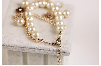 Pearl Flower Bracelet – Delicate & Elegant Jewelry