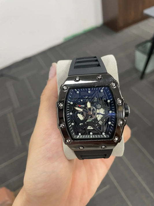 Pentagram Luminous Wine Barrel Shaped Male Fashion Quartz Clock