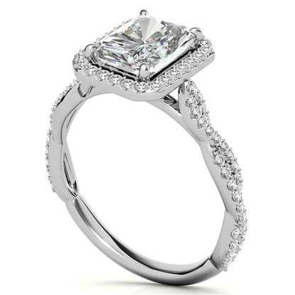 Emerald Moissanite Ring – 14K Gold Brilliance in 1 Stunning Piece
